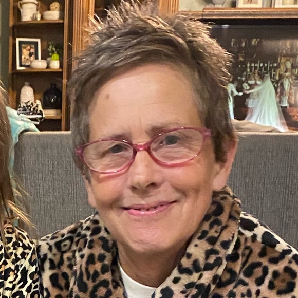 Meet your Posher, Melissa - Picture 1 of 1